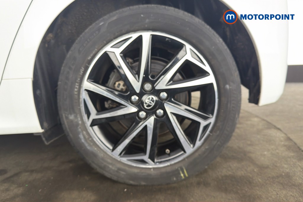 Toyota Yaris Design Automatic Petrol-Electric Hybrid Hatchback - Stock Number (1617578) - 48th supplementary image