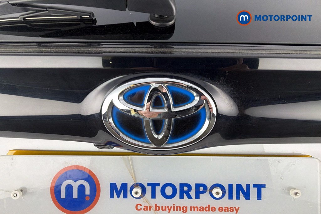 Toyota Yaris Design Automatic Petrol-Electric Hybrid Hatchback - Stock Number (1617578) - Rear bumper