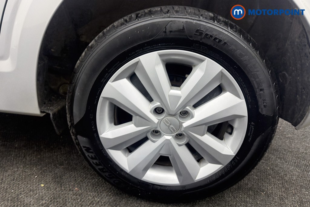 Dacia Sandero Expression Manual Petrol Hatchback - Stock Number (1619024) - 20th supplementary image