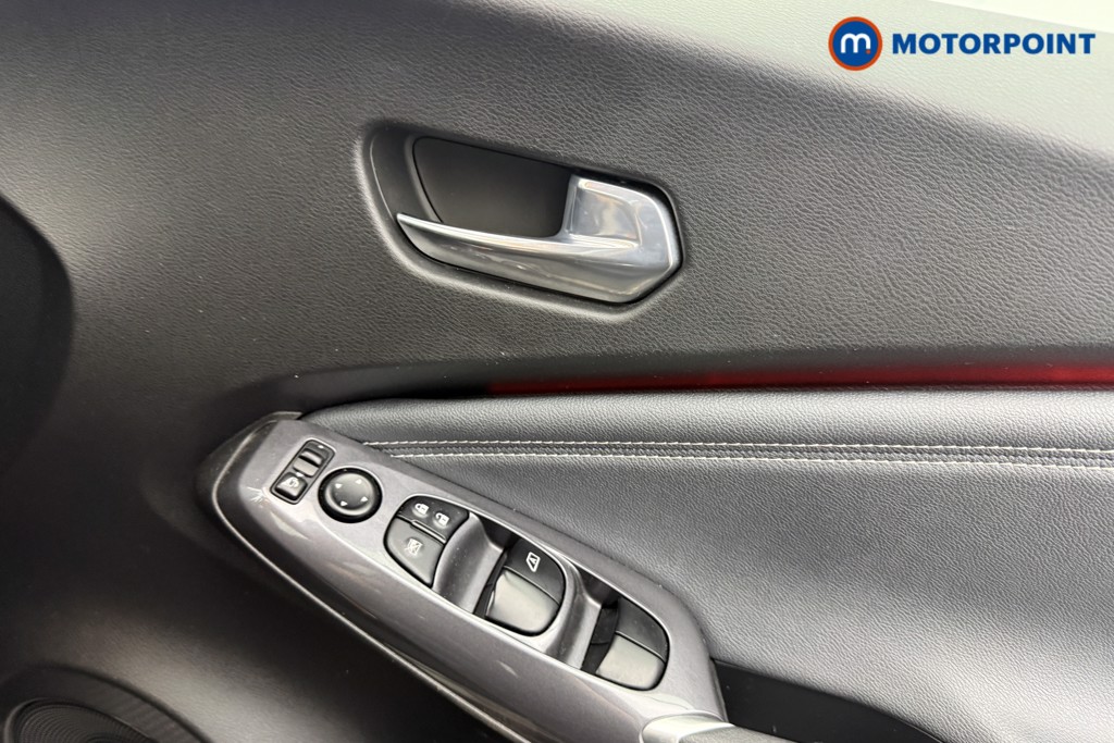 Nissan Juke Tekna Automatic Petrol SUV - Stock Number (1619420) - 9th supplementary image