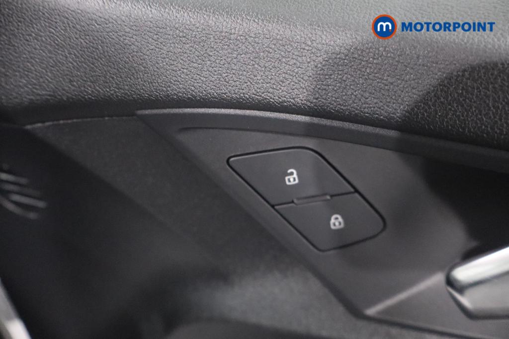 Audi A3 Technik Manual Petrol Hatchback - Stock Number (1619890) - 11th supplementary image