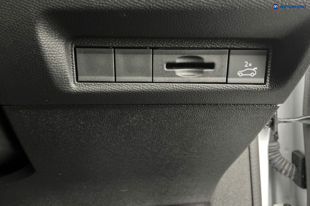 Peugeot 408 GT Automatic Petrol Hatchback - Stock Number (1619944) - 24th supplementary image