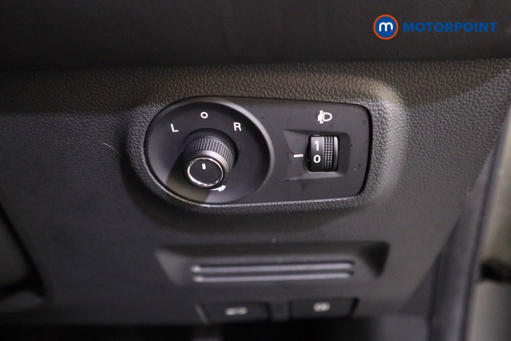 Mg Motor Uk ZS Exclusive Manual Petrol SUV - Stock Number (1620661) - 13th supplementary image