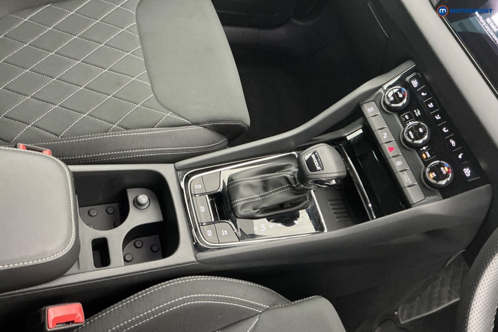 Skoda Karoq Sportline Edition Automatic Petrol SUV - Stock Number (1621007) - 23rd supplementary image
