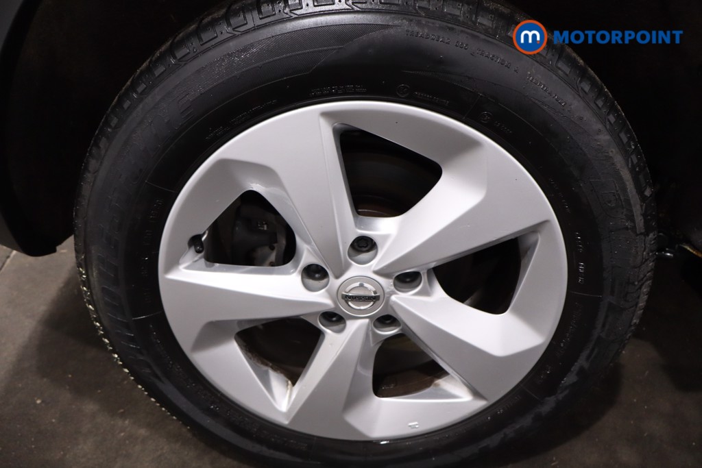 Nissan Qashqai Acenta Premium Manual Petrol SUV - Stock Number (1621216) - 9th supplementary image