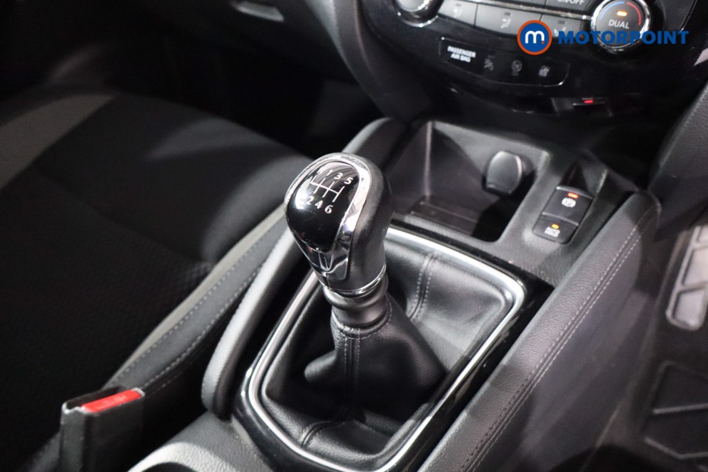 Nissan Qashqai Acenta Premium Manual Petrol SUV - Stock Number (1621216) - 20th supplementary image