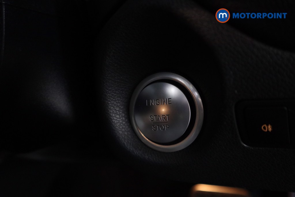 Mercedes-Benz GLA Amg Line Automatic Petrol SUV - Stock Number (1621275) - 11th supplementary image