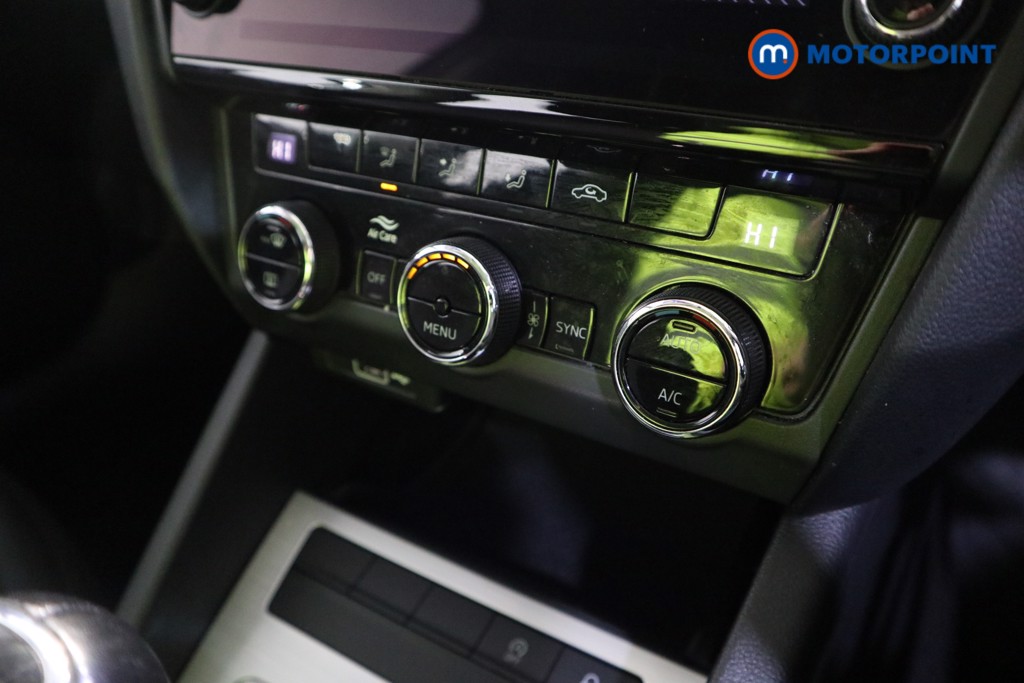 Skoda Octavia SE Manual Petrol Hatchback - Stock Number (1621527) - 8th supplementary image