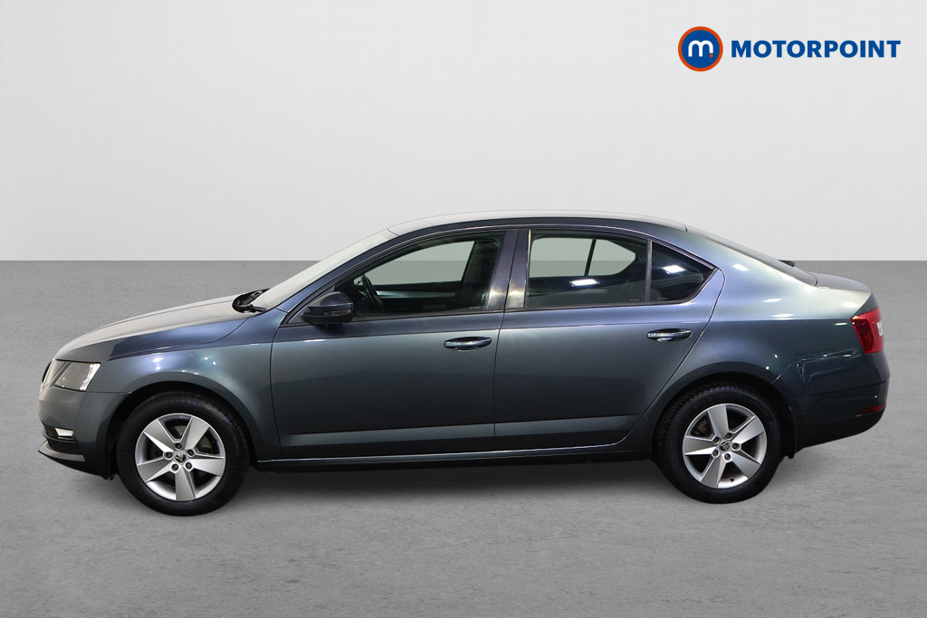 Skoda Octavia SE Manual Petrol Hatchback - Stock Number (1621527) - Passenger side
