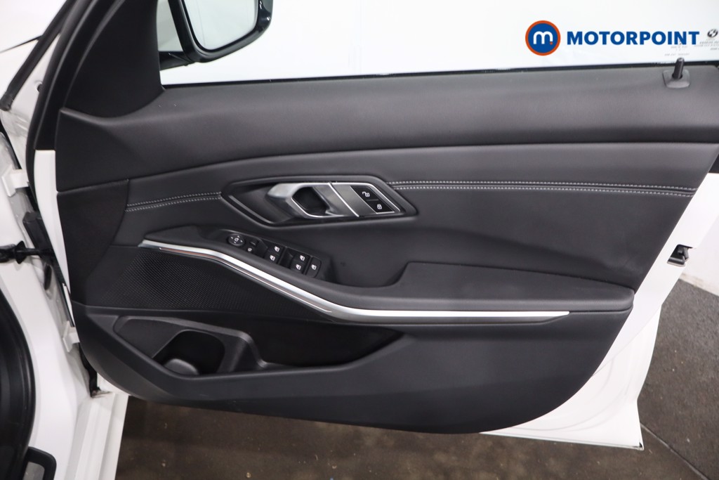 BMW 3 Series Sport Automatic Petrol Saloon - Stock Number (1621658) - 25th supplementary image