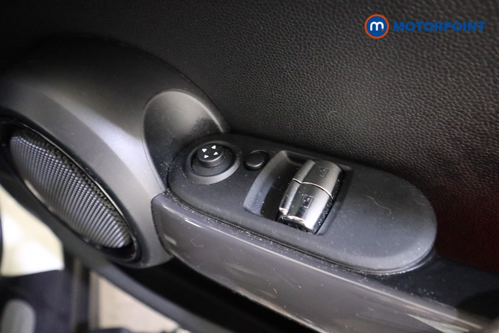 Mini Hatchback ONE Manual Petrol Hatchback - Stock Number (1621934) - 13th supplementary image