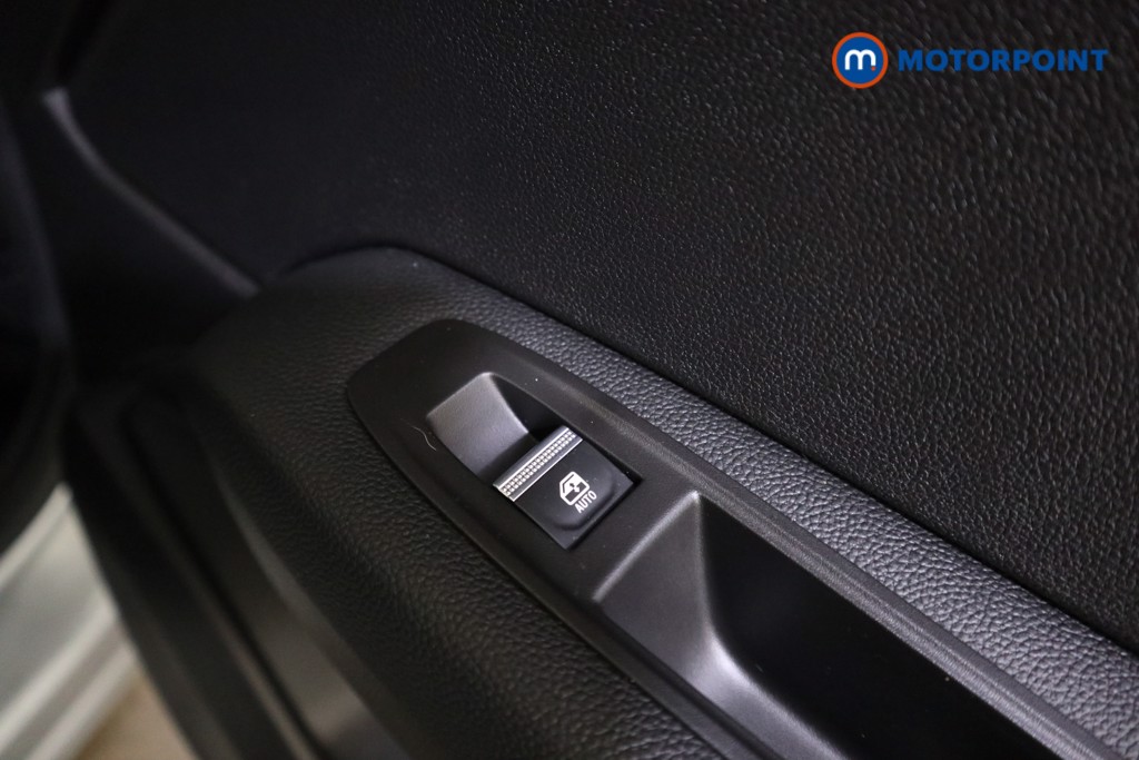 Renault Captur Se Edition Automatic Petrol-Electric Hybrid SUV - Stock Number (1622025) - 20th supplementary image