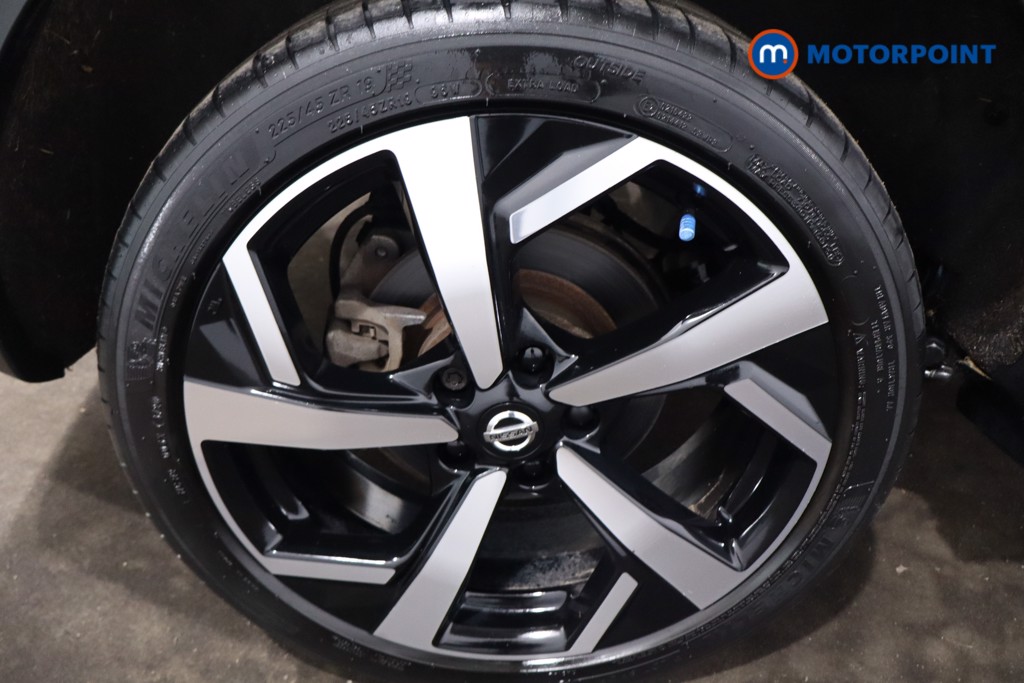 Nissan Qashqai N-Motion Automatic Petrol SUV - Stock Number (1622086) - 9th supplementary image