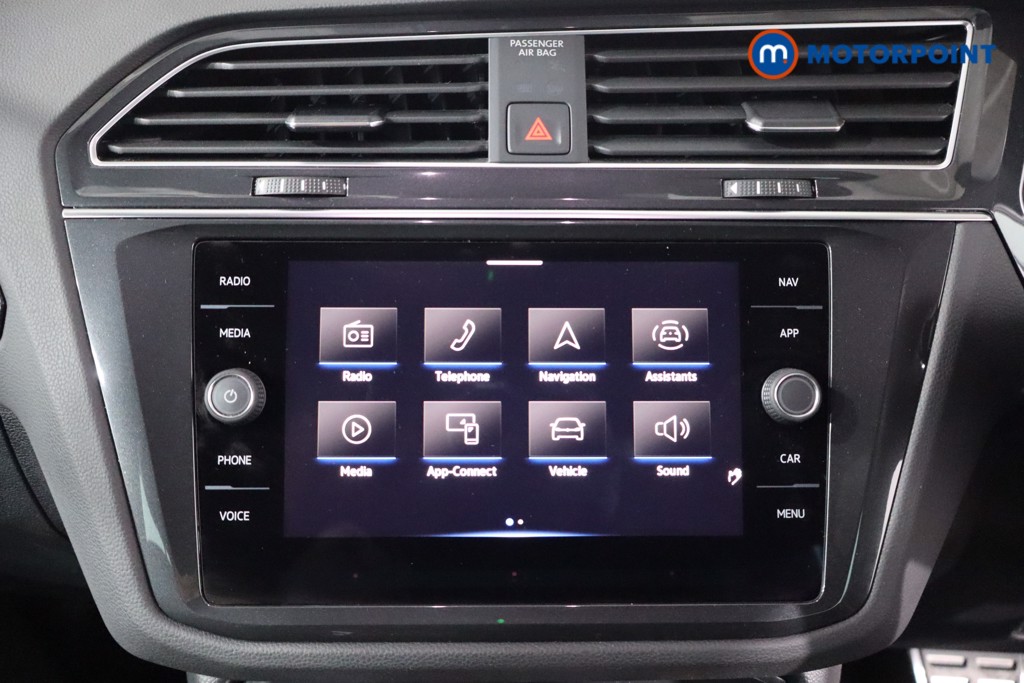 Volkswagen Tiguan R-Line Automatic Diesel SUV - Stock Number (1622786) - 2nd supplementary image