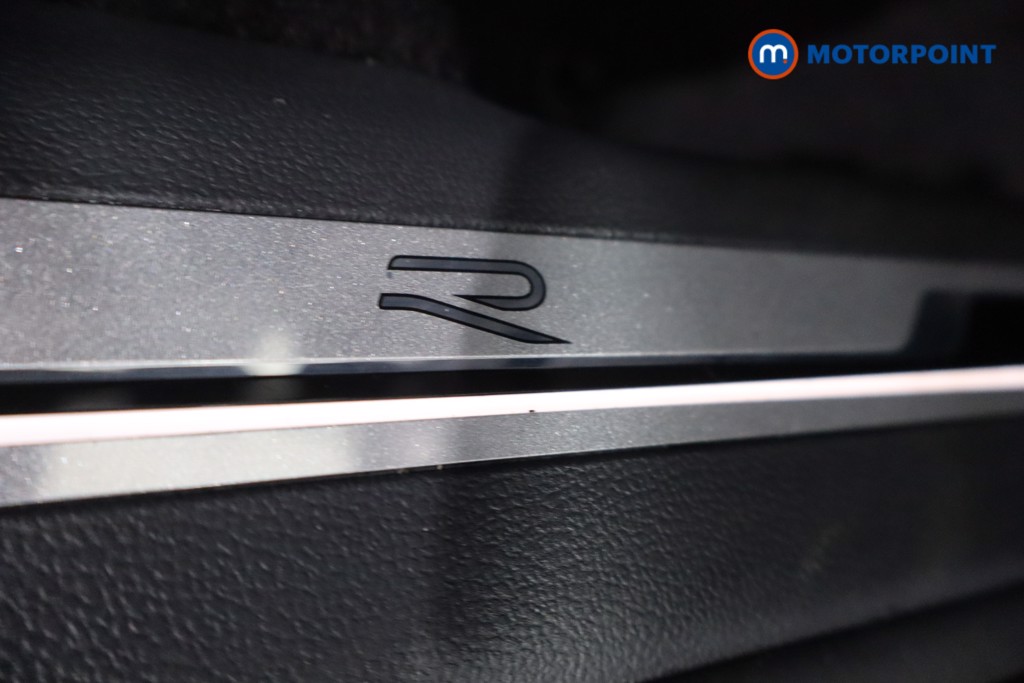 Volkswagen Tiguan R-Line Automatic Diesel SUV - Stock Number (1622786) - 29th supplementary image