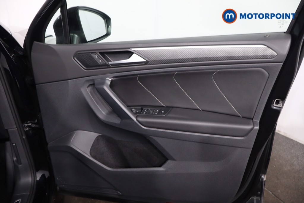 Volkswagen Tiguan R-Line Automatic Diesel SUV - Stock Number (1622786) - 31st supplementary image