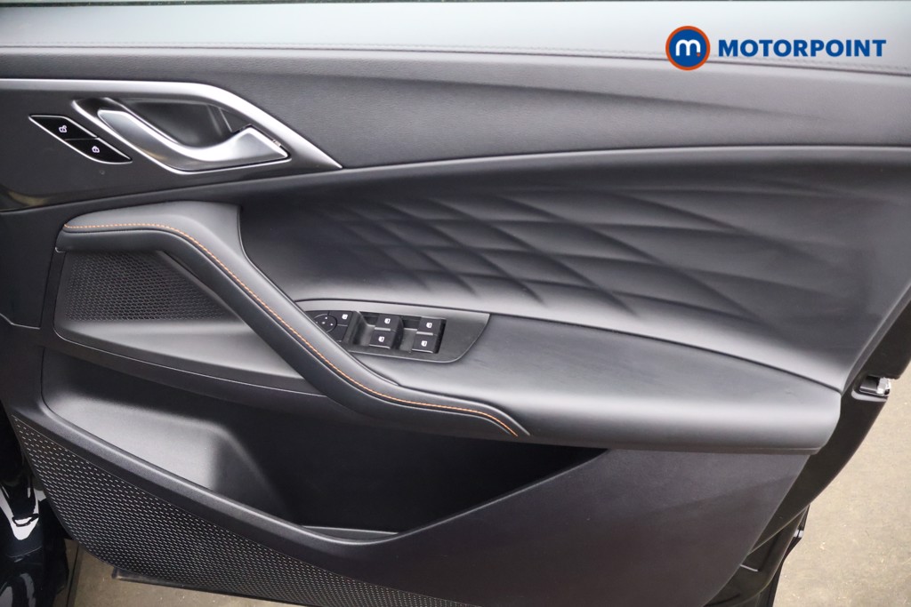 Mg Motor Uk HS SE Automatic Petrol-Electric Hybrid SUV - Stock Number (1622923) - 11th supplementary image