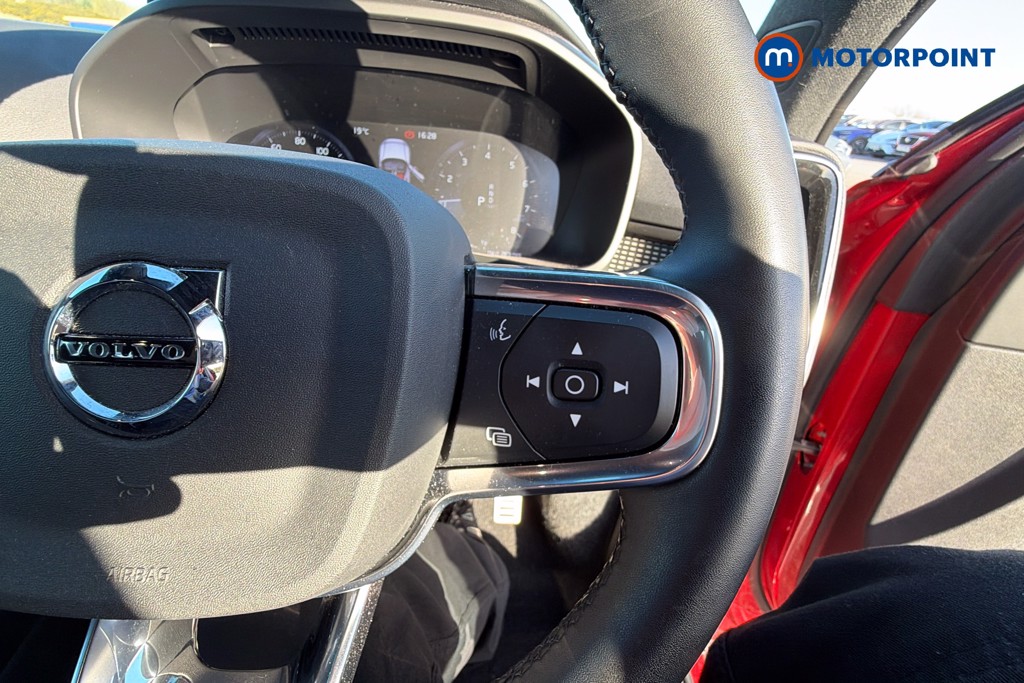 Volvo Xc40 R Design Pro Automatic Petrol SUV - Stock Number (1623335) - 4th supplementary image