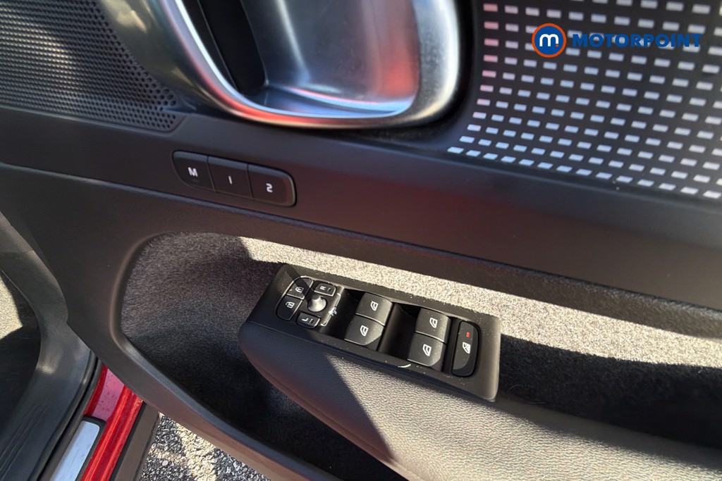 Volvo Xc40 R Design Pro Automatic Petrol SUV - Stock Number (1623335) - 20th supplementary image