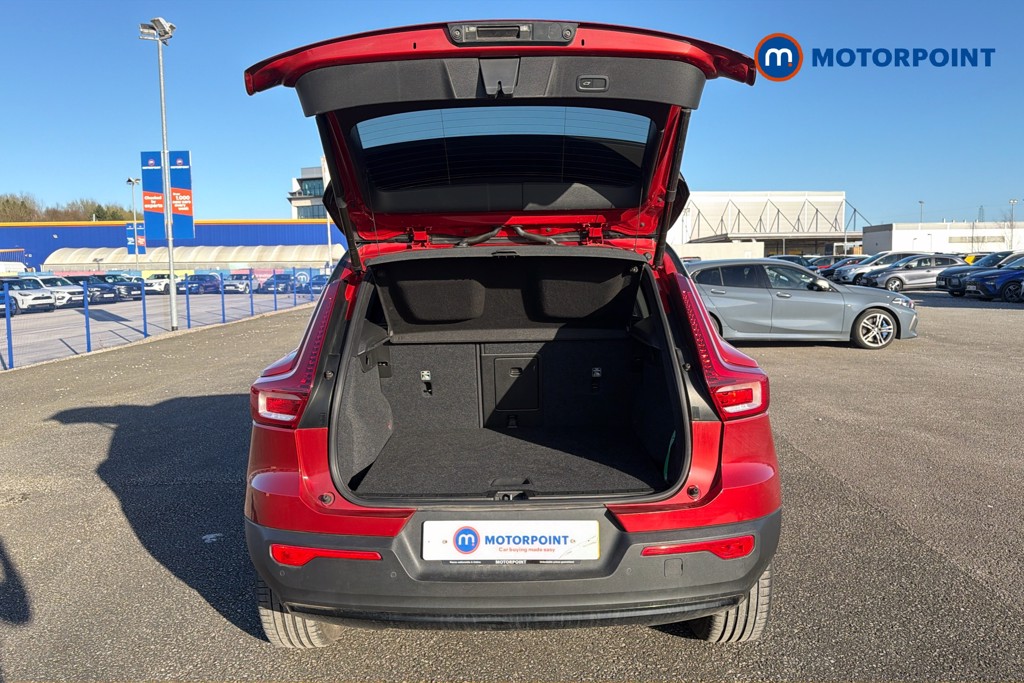 Volvo Xc40 R Design Pro Automatic Petrol SUV - Stock Number (1623335) - 33rd supplementary image