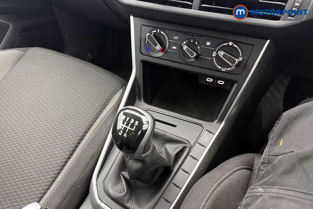 Volkswagen Polo Life Manual Petrol Hatchback - Stock Number (1623345) - 4th supplementary image