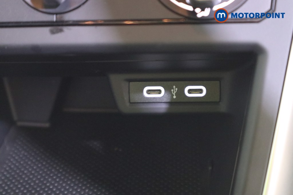 Volkswagen Polo Life Manual Petrol Hatchback - Stock Number (1623374) - 9th supplementary image