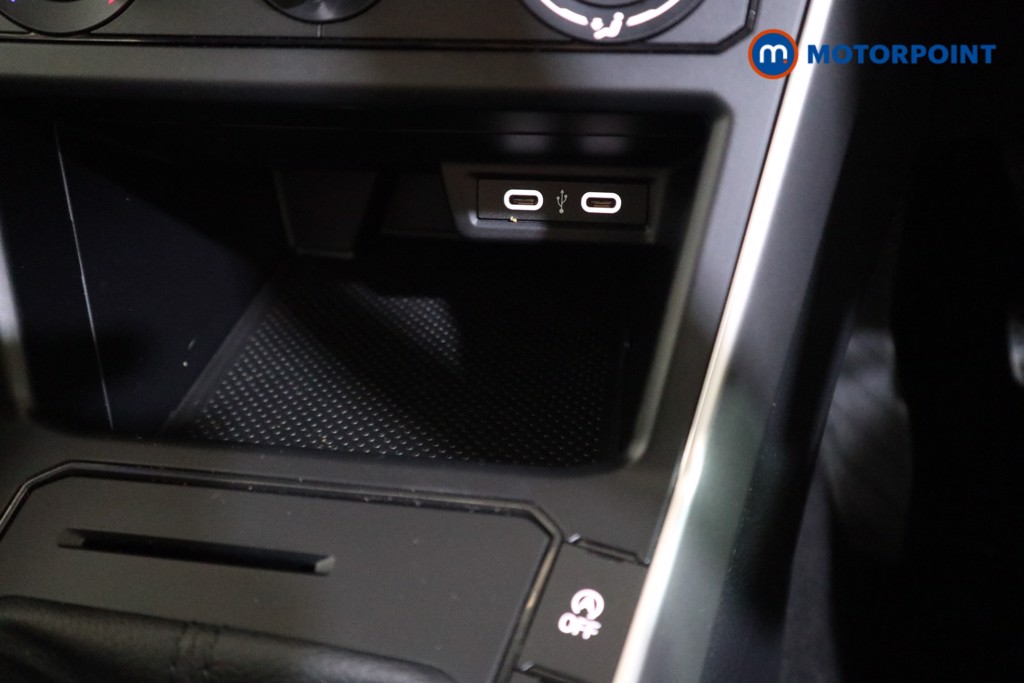 Volkswagen Polo Life Manual Petrol Hatchback - Stock Number (1623382) - 8th supplementary image