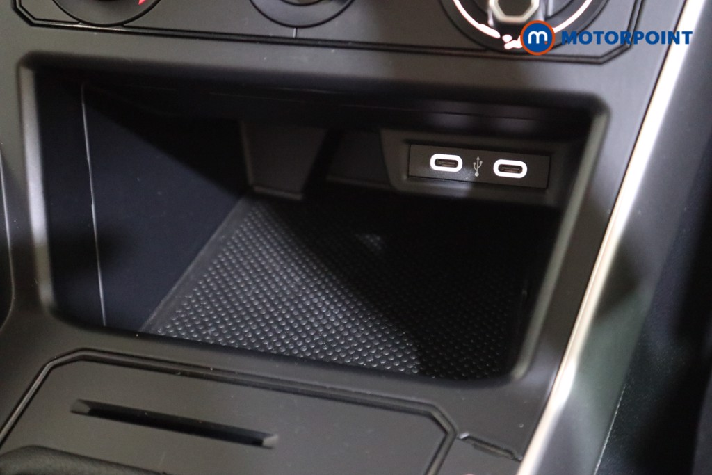 Volkswagen Polo Life Manual Petrol Hatchback - Stock Number (1623385) - 8th supplementary image