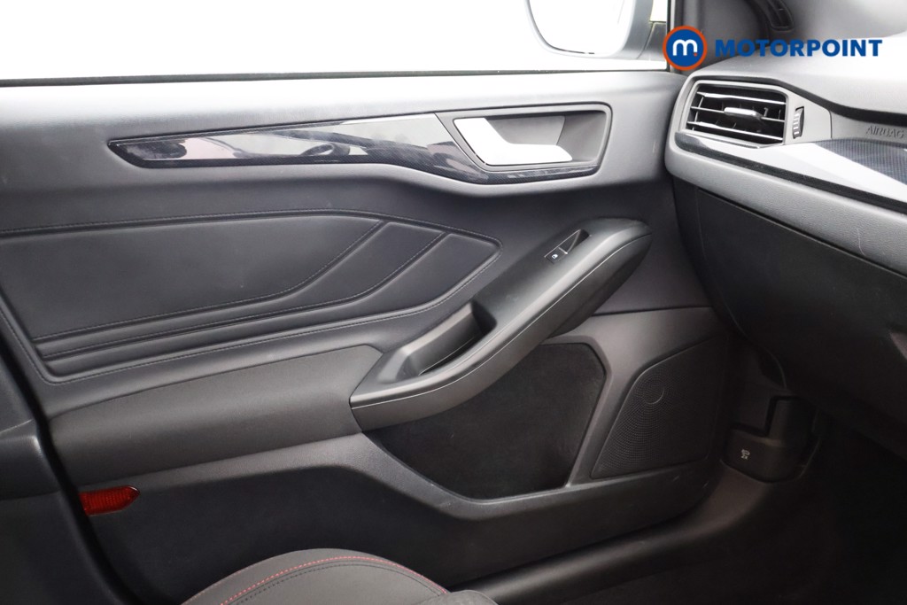 Ford Focus St-Line Manual Petrol Hatchback - Stock Number (1623950) - 10th supplementary image