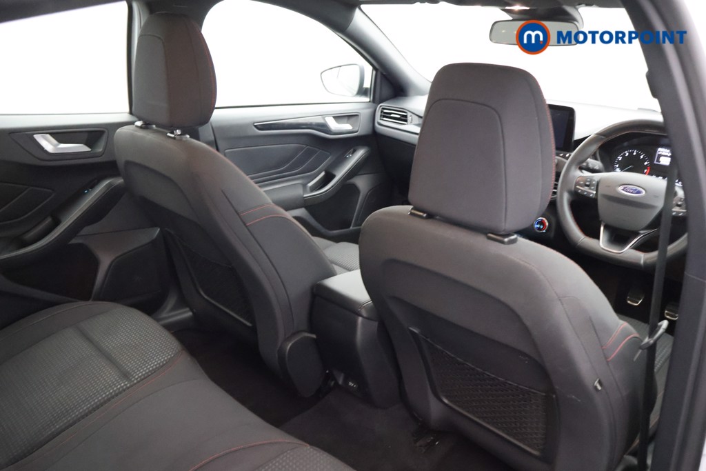 Ford Focus St-Line Manual Petrol Hatchback - Stock Number (1623950) - 15th supplementary image