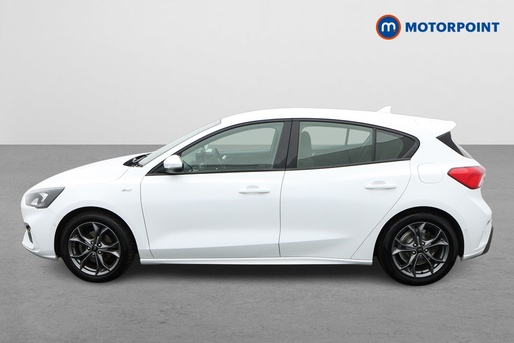 Ford Focus St-Line Manual Petrol Hatchback - Stock Number (1623950) - Passenger side