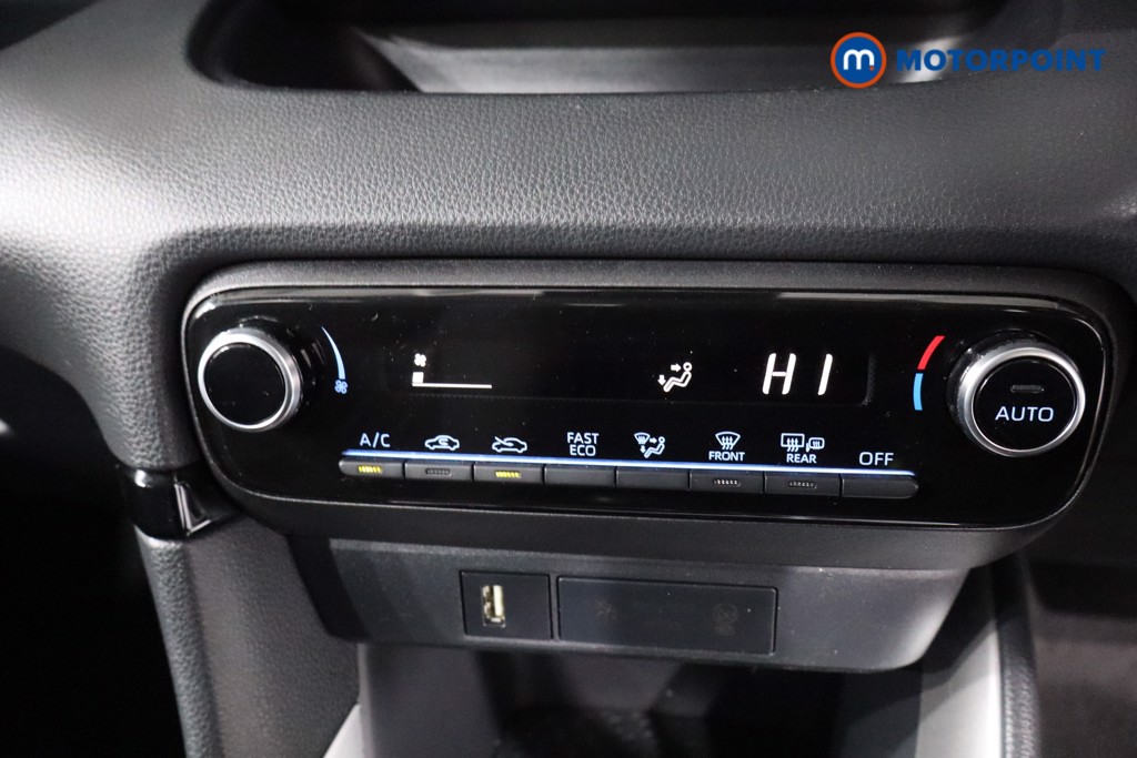 Toyota Yaris Icon Automatic Petrol-Electric Hybrid Hatchback - Stock Number (1623978) - 18th supplementary image