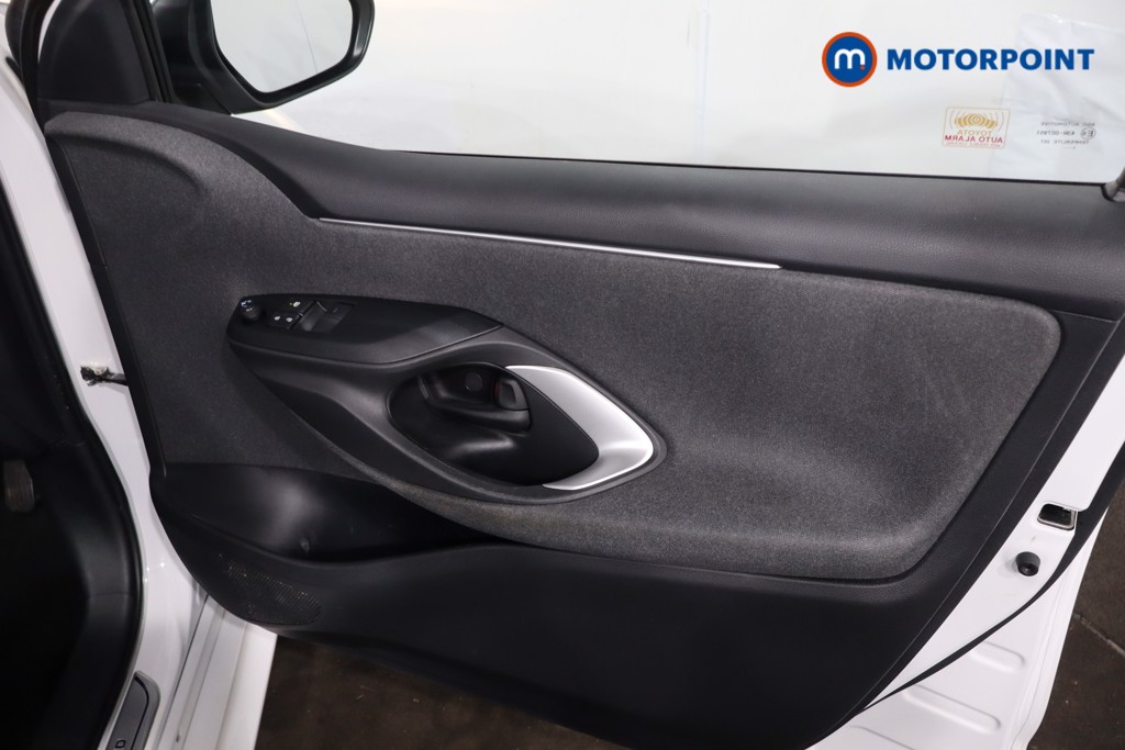 Toyota Yaris Icon Automatic Petrol-Electric Hybrid Hatchback - Stock Number (1623978) - 25th supplementary image