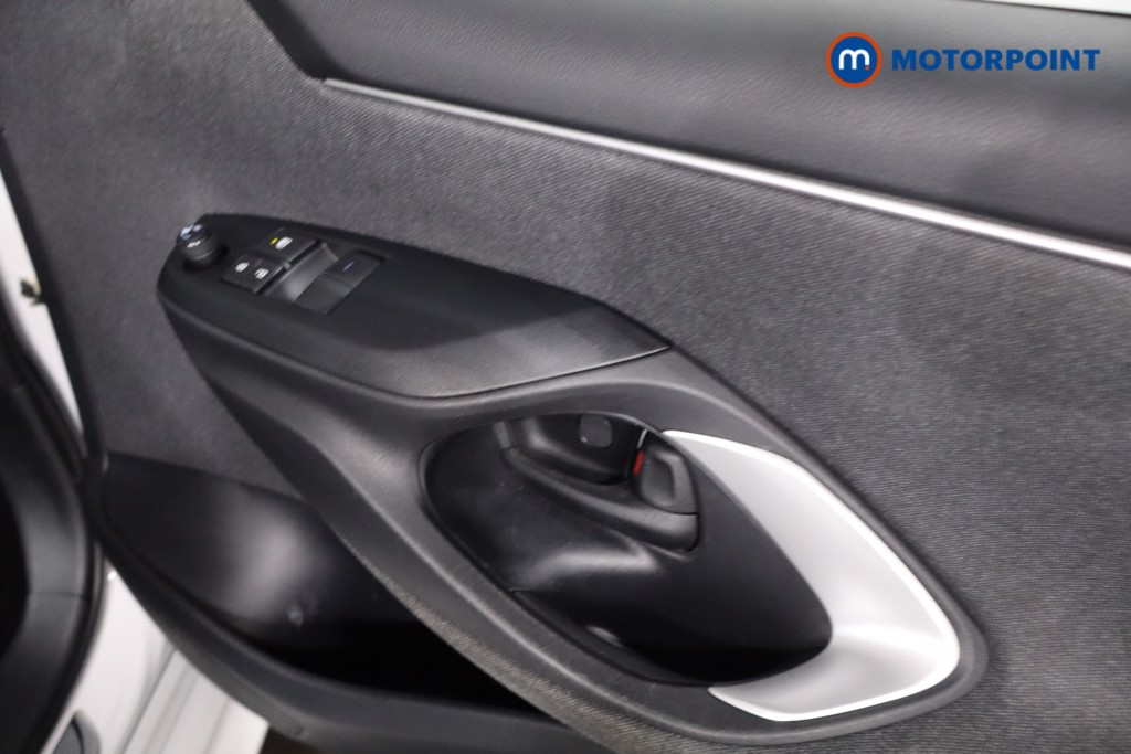 Toyota Yaris Icon Automatic Petrol-Electric Hybrid Hatchback - Stock Number (1623978) - 26th supplementary image