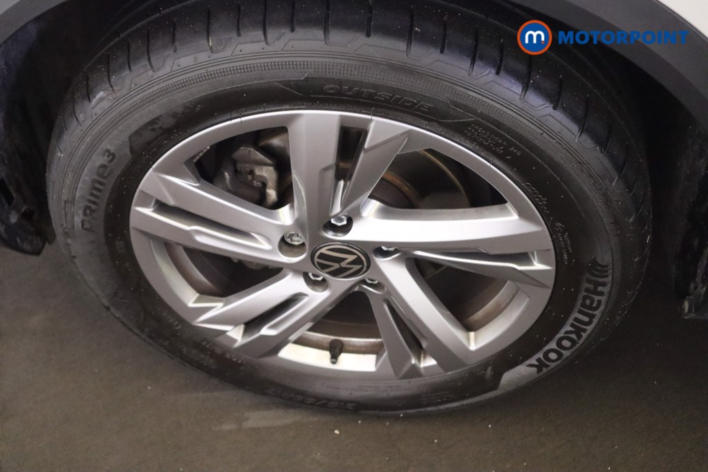 Volkswagen T-Roc R-Line Manual Petrol SUV - Stock Number (1624035) - 9th supplementary image