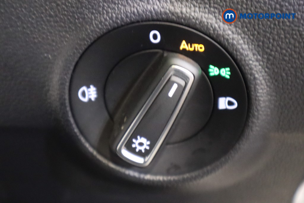 Volkswagen T-Roc R-Line Manual Petrol SUV - Stock Number (1624035) - 15th supplementary image