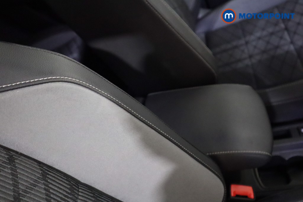 Volkswagen T-Roc R-Line Manual Petrol SUV - Stock Number (1624035) - 23rd supplementary image