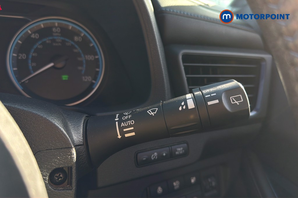 Nissan Leaf N-Connecta Automatic Electric Hatchback - Stock Number (1624058) - 7th supplementary image