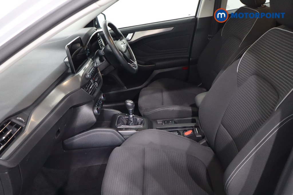 Ford Focus Titanium Manual Petrol Hatchback - Stock Number (1624406) - 4th supplementary image