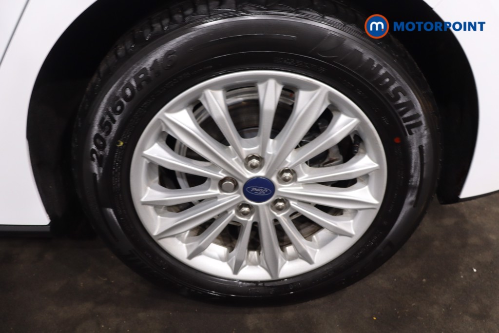 Ford Focus Titanium Manual Petrol Hatchback - Stock Number (1624406) - 12th supplementary image