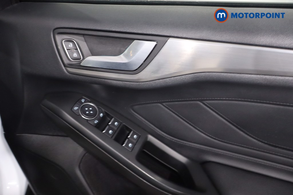 Ford Focus Titanium Manual Petrol Hatchback - Stock Number (1624406) - 25th supplementary image