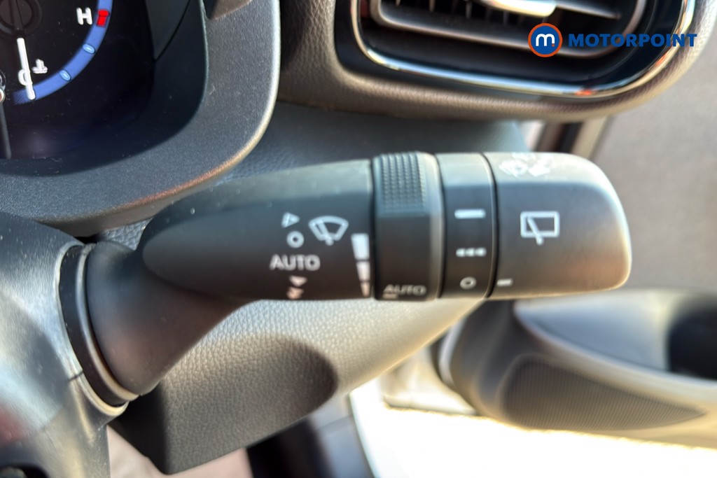 Toyota Yaris Cross Design Automatic Petrol-Electric Hybrid Estate - Stock Number (1625040) - 7th supplementary image