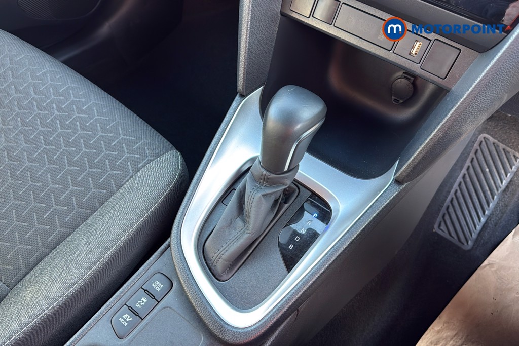 Toyota Yaris Cross Design Automatic Petrol-Electric Hybrid Estate - Stock Number (1625040) - 15th supplementary image