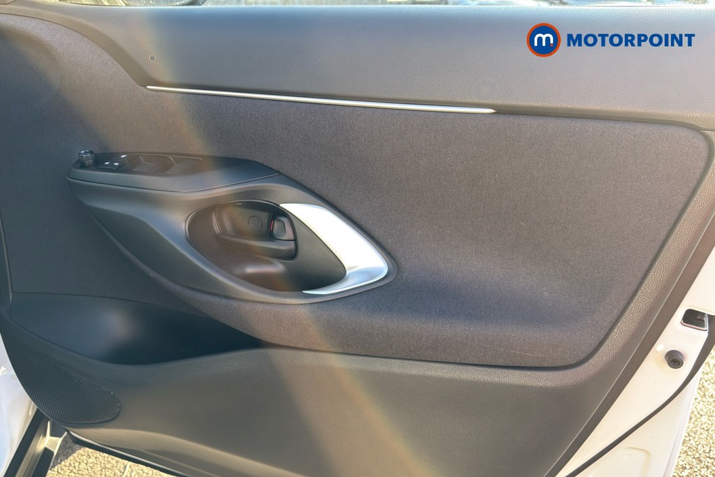 Toyota Yaris Cross Design Automatic Petrol-Electric Hybrid Estate - Stock Number (1625040) - 19th supplementary image