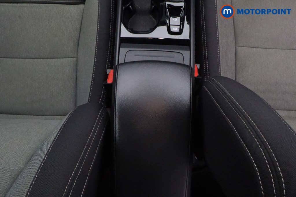 Volvo Xc40 Plus Automatic Petrol SUV - Stock Number (1625259) - 5th supplementary image