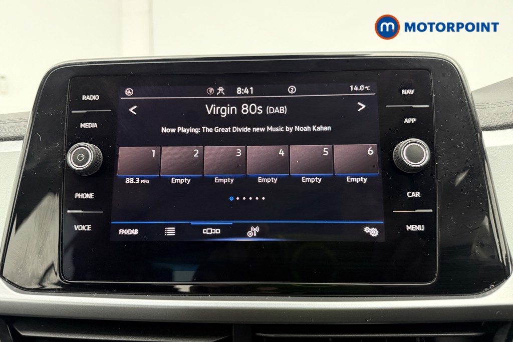 Volkswagen T-Roc Life Automatic Petrol SUV - Stock Number (1625956) - 2nd supplementary image