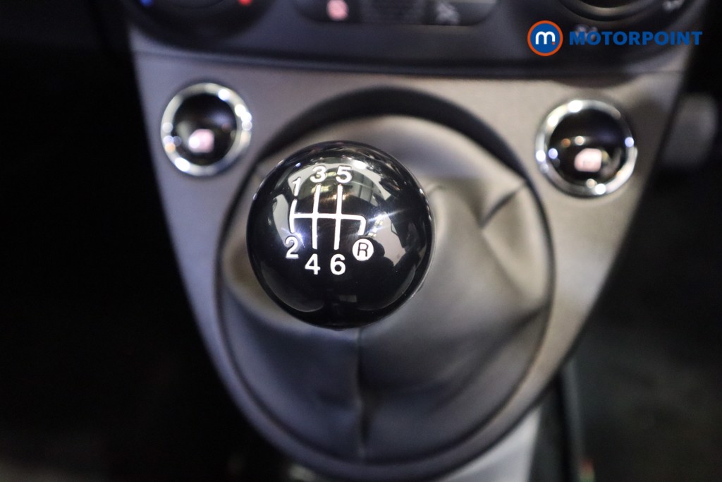 Fiat 500 Lounge Manual Petrol Hatchback - Stock Number (1626325) - 5th supplementary image