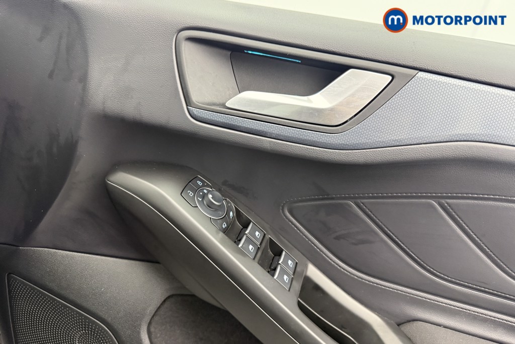 Ford Focus Active X Automatic Petrol Estate - Stock Number (1626368) - 9th supplementary image