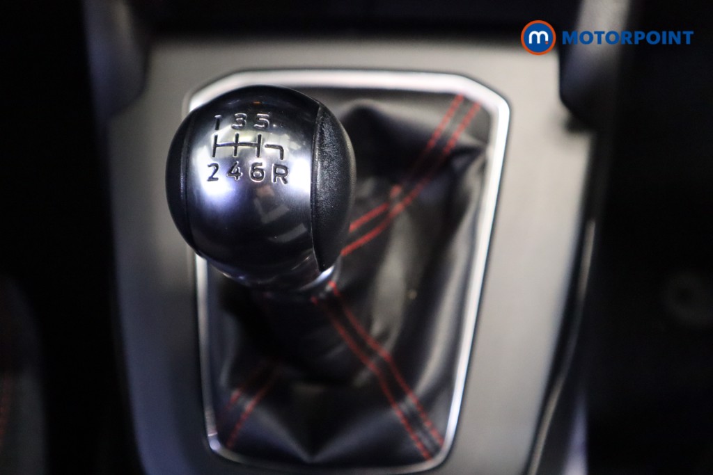 Ford Focus St-Line Manual Petrol Hatchback - Stock Number (1626385) - 5th supplementary image