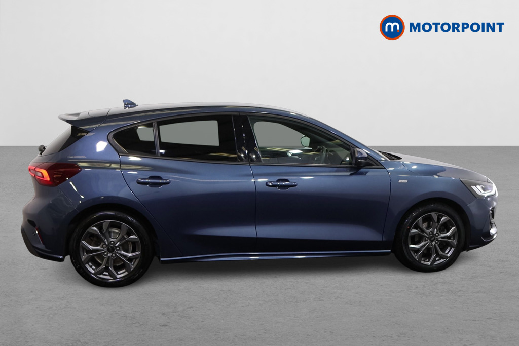 Ford Focus St-Line Manual Petrol Hatchback - Stock Number (1626385) - Drivers side